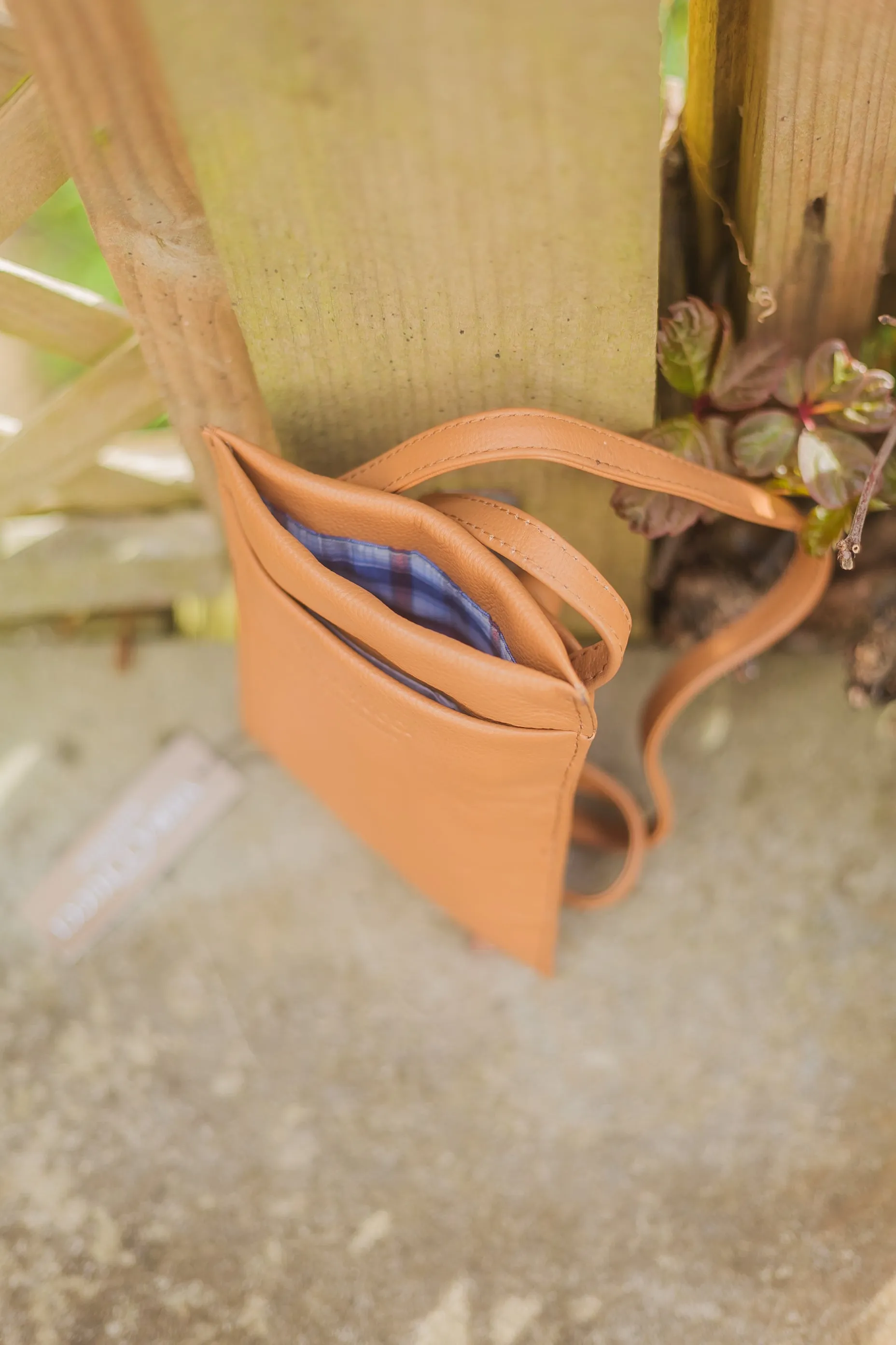 AMY - STYLE 007 SMALL LEATHER POUCH