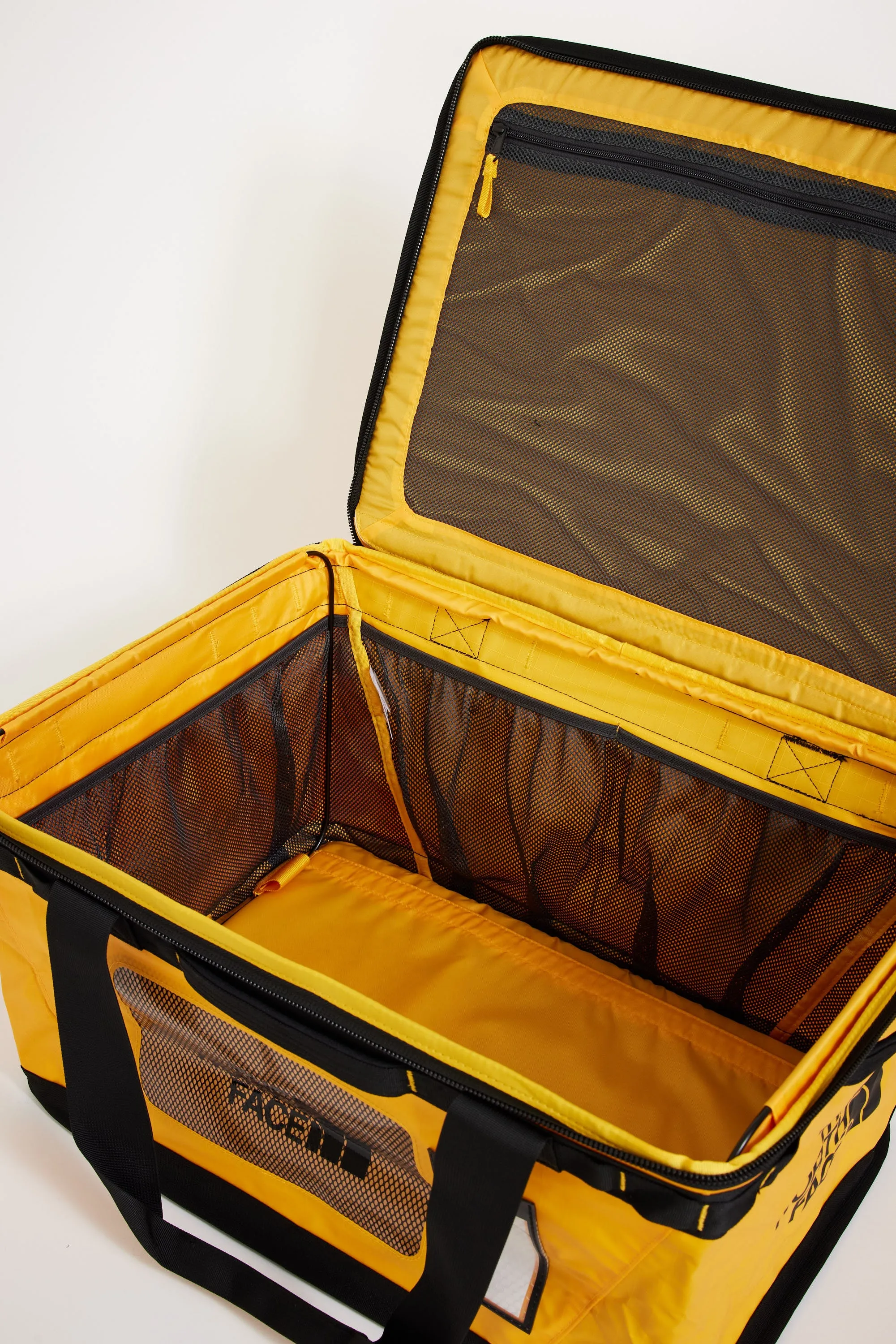 Base Camp Gear Box M Summit Gold/TNF Black