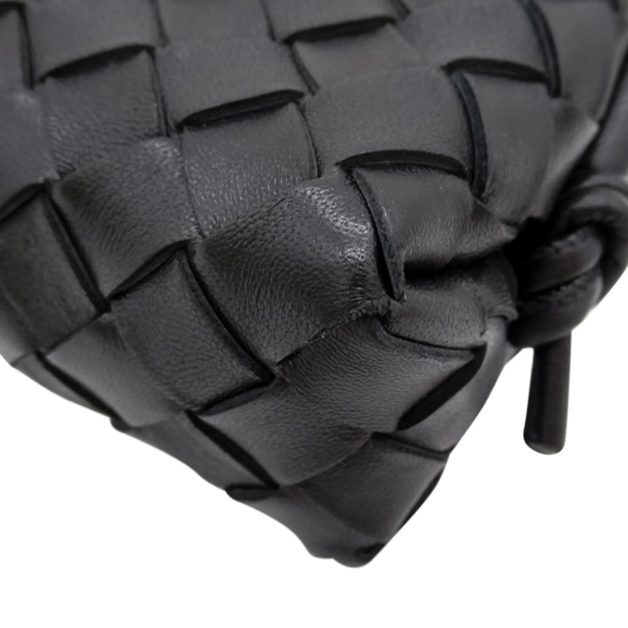 Bottega Veneta Candy Intrecciato Loop Camera Bag (SHG-rDq8tB)