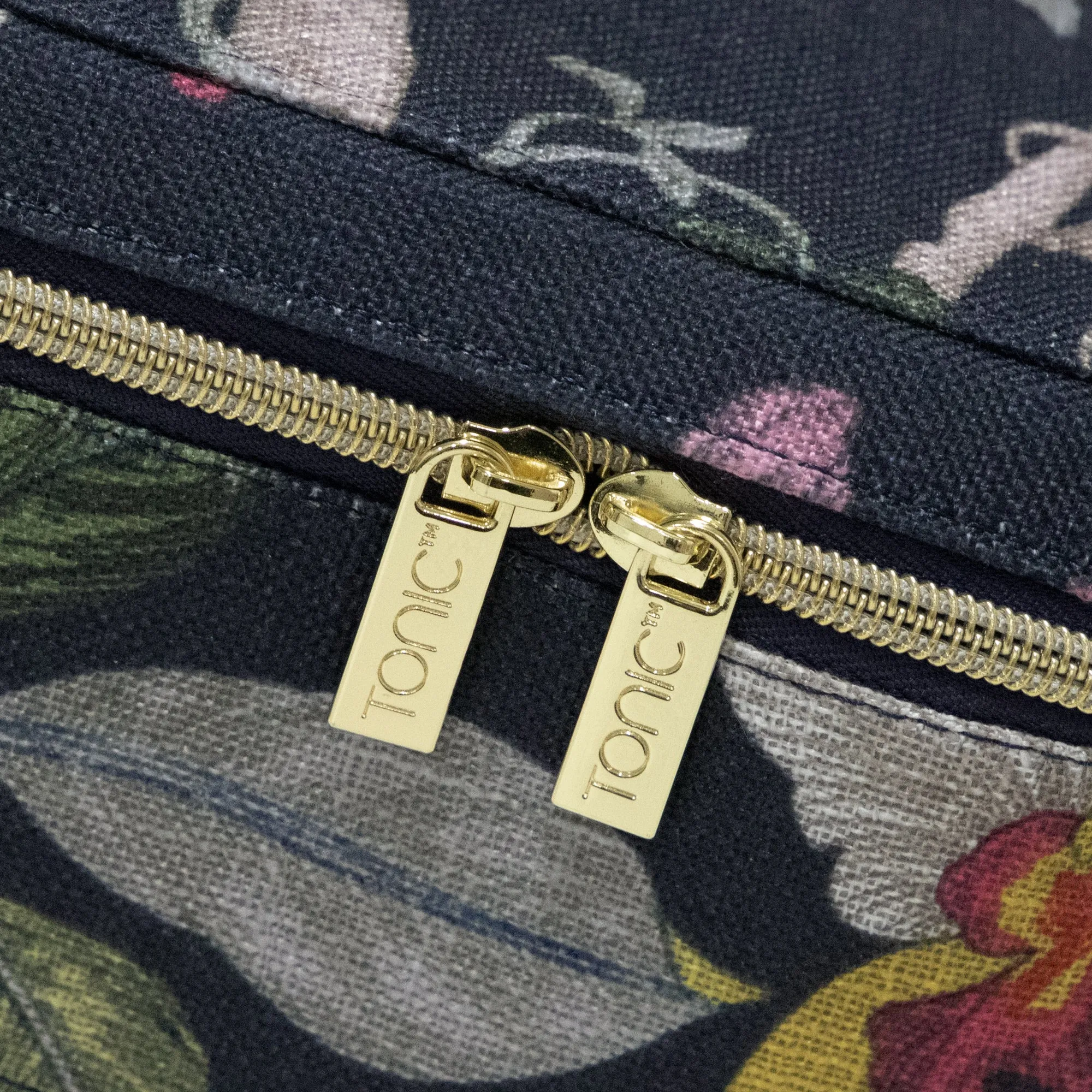 Tonic Beauty Case